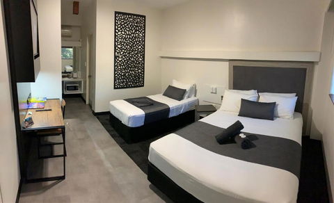 The Stuart Hotel-Motel - Accommodation Sunshine Coast 3