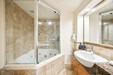 ZANZ205- Exclusive Outdoor Spa With Ocean Glimpses - Accommodation Sunshine Coast 3