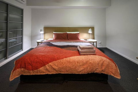 ZEN CITY & SEA Executive 1-BR Suite In Darwin CBD - Accommodation Sunshine Coast 1