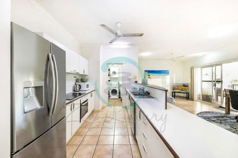 ZEN FORESHORE Cozy 2-BR, 2-BA Holiday Home + Pool - Accommodation Sunshine Coast 3