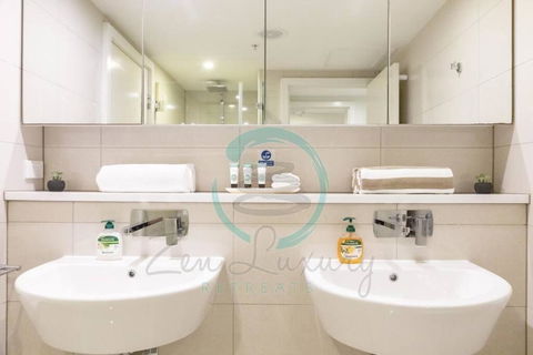 ZEN SUN CITY Cozy 2-BR/2-BA Ocean View Retreat - Accommodation Sunshine Coast 2