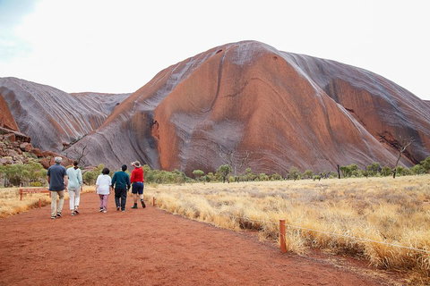 Ayers Rock Combo: Uluru Base And Sunset Plus Uluru Sunrise And Kata Tjuta With An Optional BBQ Dinner Or Kings Canyon Day Trip - Accommodation Sunshine Coast 3