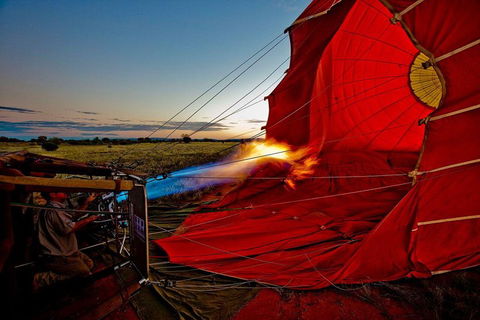 Early Morning Ballooning In Alice Springs - Accommodation Sunshine Coast 0
