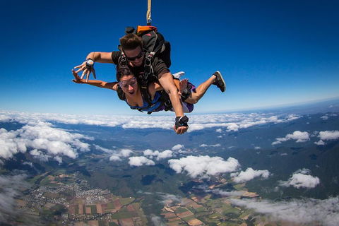 Reef And Rainforest Tandem Sky Dive In Cairns - Accommodation Sunshine Coast 3