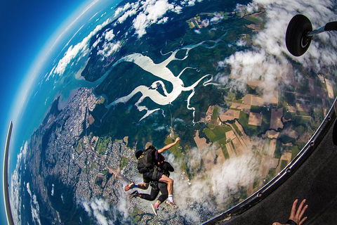 Reef And Rainforest Tandem Sky Dive In Cairns - Accommodation Sunshine Coast 5