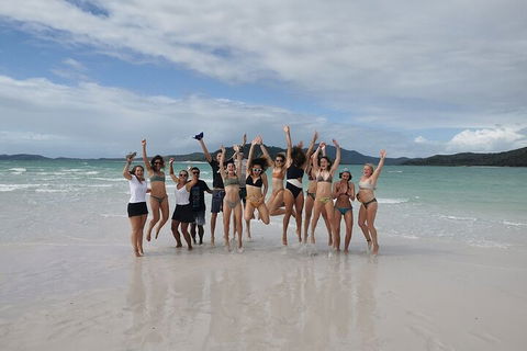 2-Night Whitsundays Sailing Cruise Incl. Whitehaven Beach & Great Barrier Reef - Accommodation Sunshine Coast 4