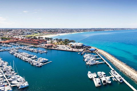 Glass Bottom Boat & Entry At AQWA - Accommodation Sunshine Coast 2